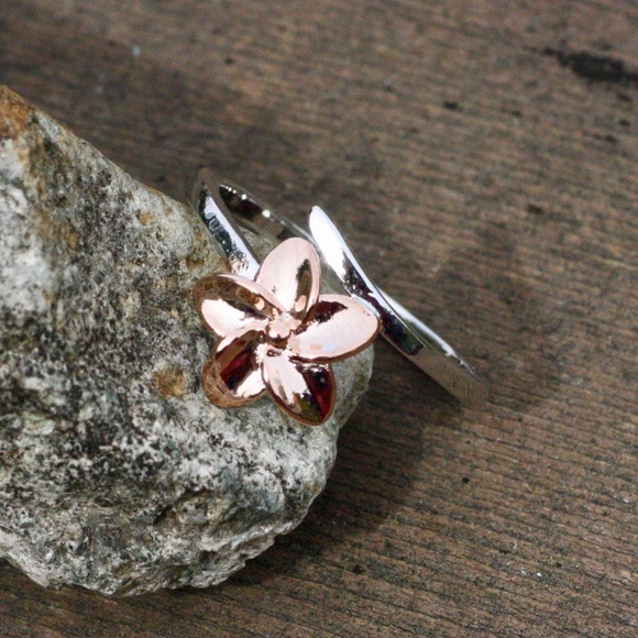 Plumeria Flower Ring in Rose Gold and Silver , Hawaii Ring , Two Tone - Picture 5 of 7